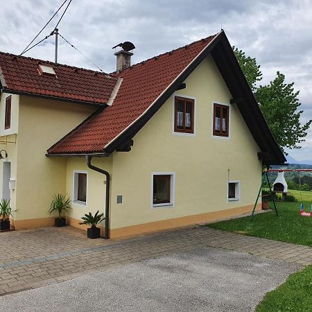 Charmantes Ferienhaus In Bester Lage Keutschach am See Dış mekan fotoğraf