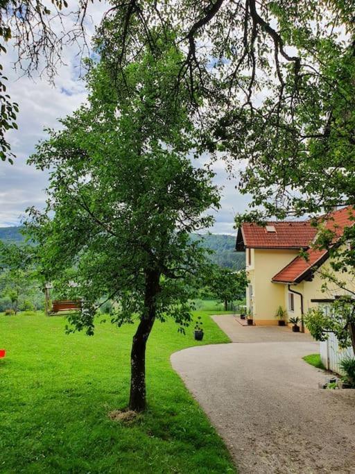 Charmantes Ferienhaus In Bester Lage Keutschach am See Dış mekan fotoğraf